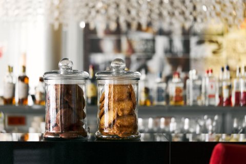 RUSSIAN STANDARD SIGNATURE BAR